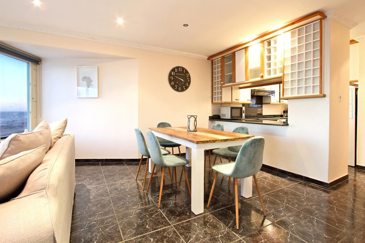 Cap Du Mont Cape Town Apartment Bloubergstrand Bagian luar foto